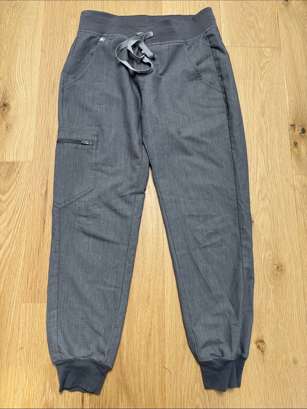 Figs Women's Charcoal Gray Jogger Pants with Drawstring